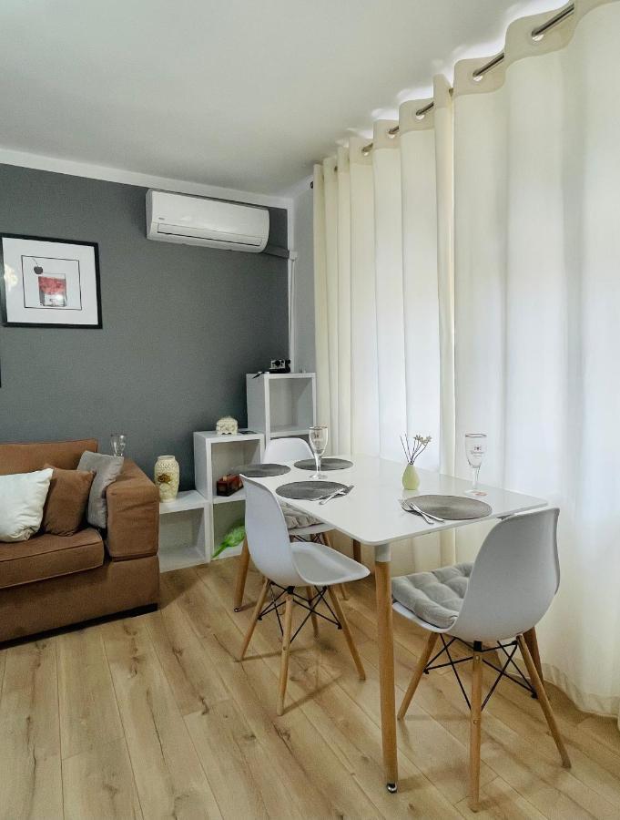 Luel Central Apartament Tirana Exterior foto